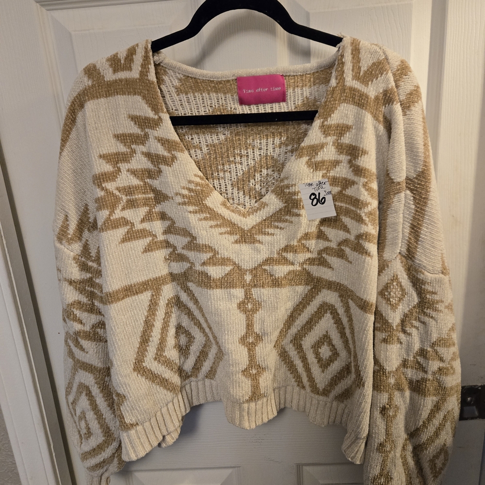 Vibe Women's V-Neck Sweater - Cream and Tan Geometric